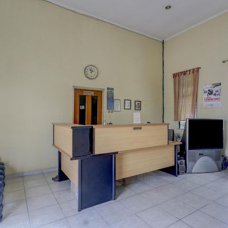 Oyo Life 90159 Puri Asoka Guest House Семаранг Экстерьер фото
